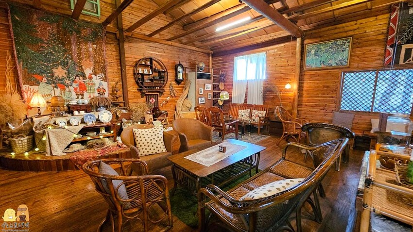 桃園市平鎮區桃園平鎮咖啡廳-HAKKAFE’哈嘎廢，超級CHILL的放鬆咖啡廳，備有免費停車場，還有小木屋跟大草地，也是寵物友