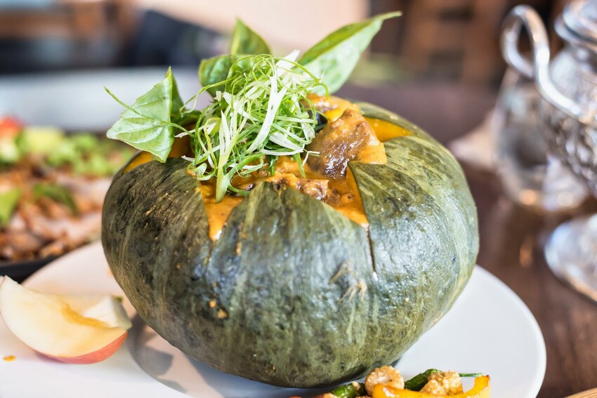 心泰Pro 原創泰國料理 彷彿秒飛泰國 品嚐道地泰式料理 - 小博數位生活