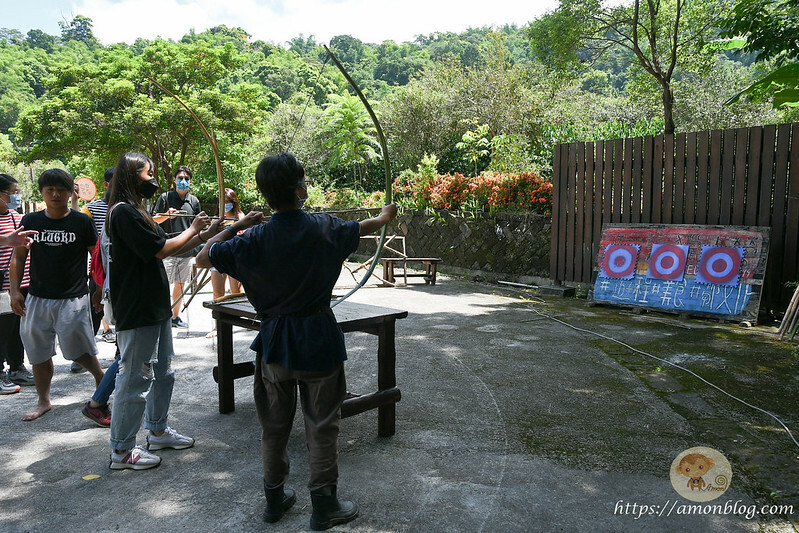 新美部落獵人營|阿里山親子景點推薦，小米酒DIY、射箭體驗、獵人餐，家庭出遊好選擇