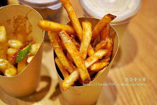 【大安區韓式炸雞】ZAC ZAG 一楽炸雞 必點去骨半半炸雞 台北必吃炸雞 (6).JPG 【大安區韓式炸雞】ZAC ZAG 一楽炸雞 必點去骨半半炸雞 台北必吃炸雞 (6).JPG