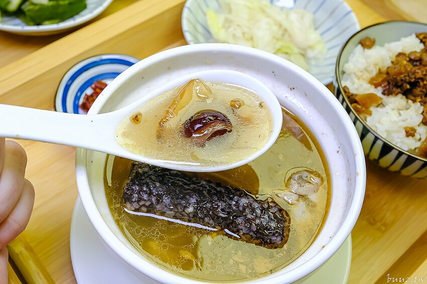 香Q油飯配佛跳牆,吉日起油飯·煲湯·手路菜,總鋪師傳承好手藝,煲湯手路菜一人獨享好幸福!