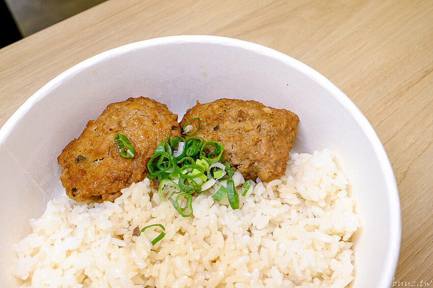 香Q油飯配佛跳牆,吉日起油飯·煲湯·手路菜,總鋪師傳承好手藝,煲湯手路菜一人獨享好幸福!