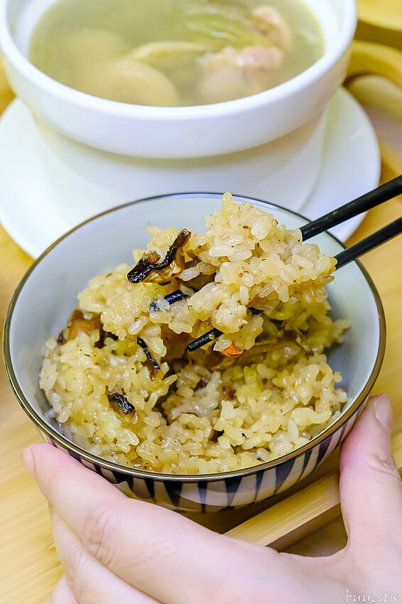 香Q油飯配佛跳牆,吉日起油飯·煲湯·手路菜,總鋪師傳承好手藝,煲湯手路菜一人獨享好幸福!