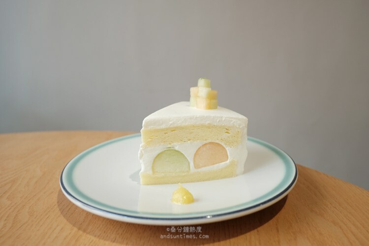 【台中】鐵木 Ironwood City 草悟道店｜西區｜草莓奶油蛋糕 ᵕ̈ 季節水果蛋糕 - 桑分鐘熱度