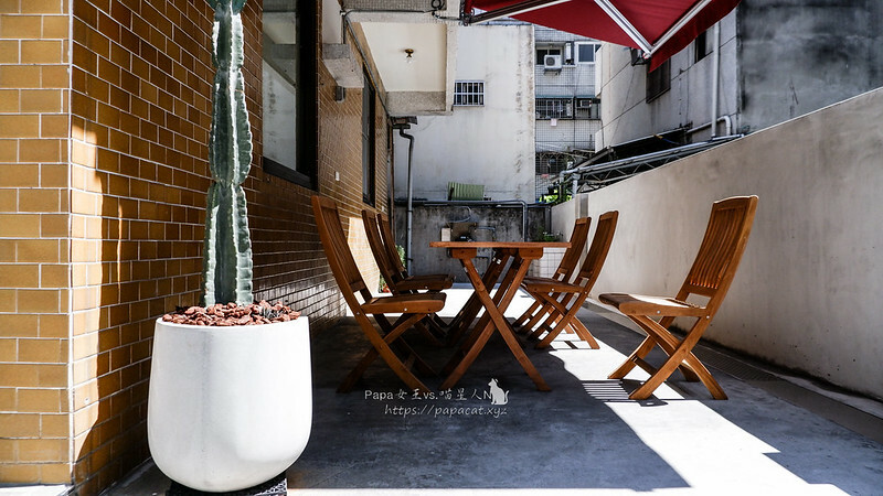 台中西區 |咖啡 鐵木 Ironwood台中草悟店 擠進草悟道咖啡戰區 今天想喝點什麼…別忘了點蛋糕