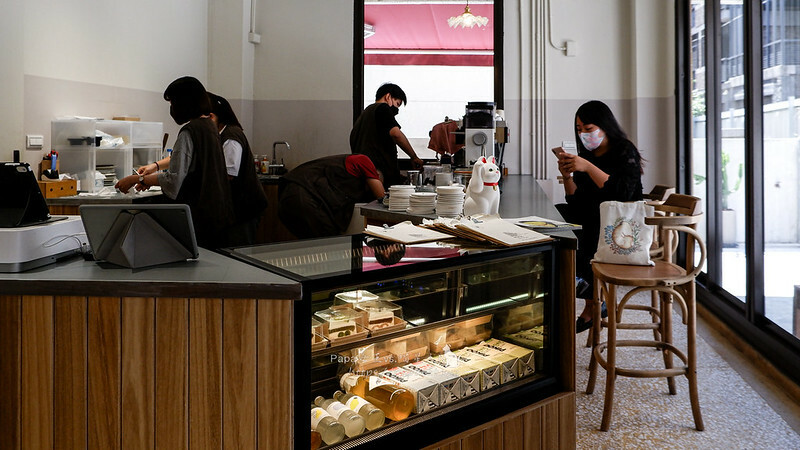 台中西區 |咖啡 鐵木 Ironwood台中草悟店 擠進草悟道咖啡戰區 今天想喝點什麼…別忘了點蛋糕