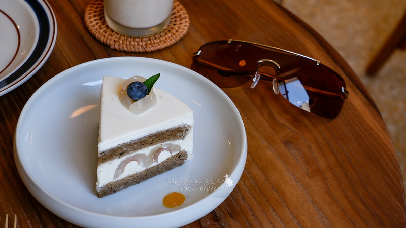 台中西區 |咖啡 鐵木 Ironwood台中草悟店 擠進草悟道咖啡戰區 今天想喝點什麼…別忘了點蛋糕