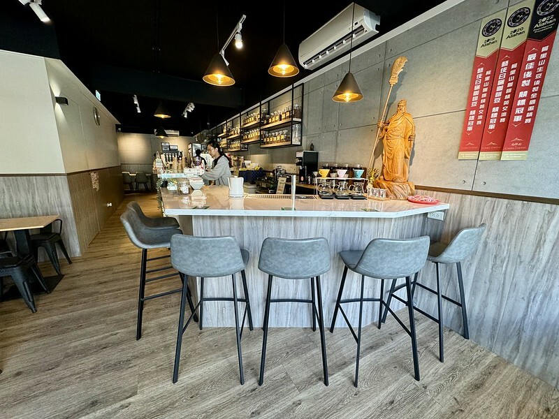 慕光咖啡工作室(ML coffee) | 物超所值的車庫咖啡館。(桃園咖啡館/精品手沖咖啡 /自家烘焙/桃園下午茶)