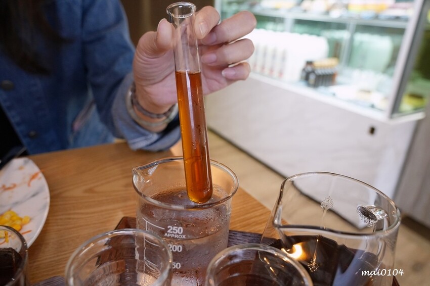 桃園咖啡廳推薦|慕光咖啡工作室~職人手沖咖啡專門店、限量冰滴咖啡、週三輕拿鐵特價中