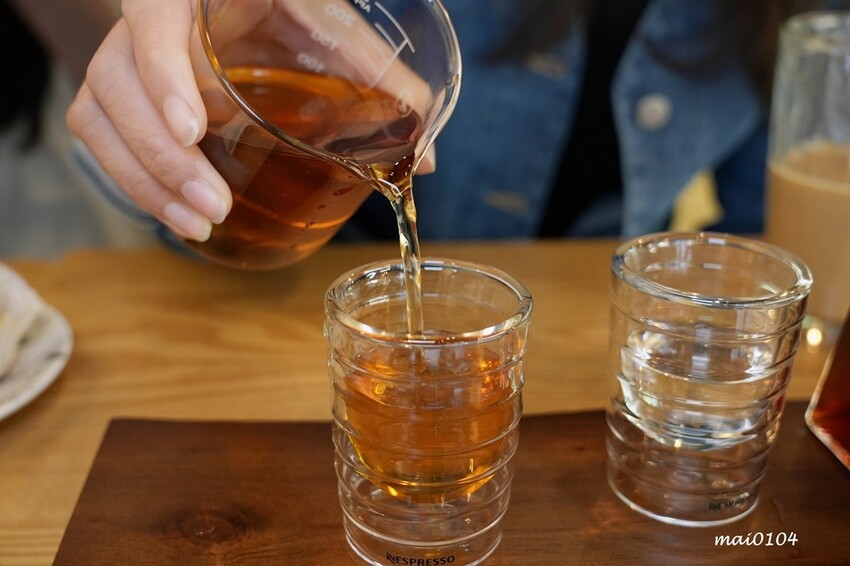 桃園咖啡廳推薦|慕光咖啡工作室~職人手沖咖啡專門店、限量冰滴咖啡、週三輕拿鐵特價中