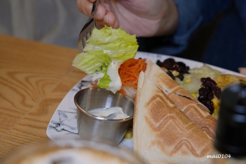 桃園咖啡廳推薦|慕光咖啡工作室~職人手沖咖啡專門店、限量冰滴咖啡、週三輕拿鐵特價中