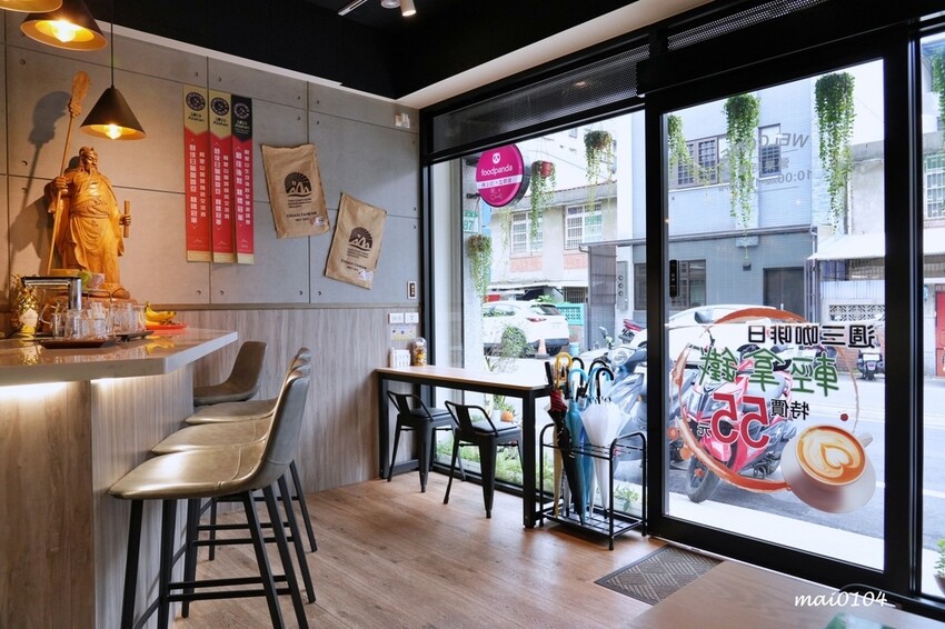 桃園咖啡廳推薦|慕光咖啡工作室~職人手沖咖啡專門店、限量冰滴咖啡、週三輕拿鐵特價中