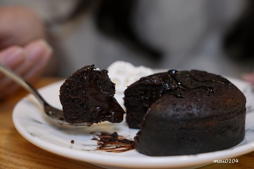 桃園咖啡廳推薦|慕光咖啡工作室~職人手沖咖啡專門店、限量冰滴咖啡、週三輕拿鐵特價中