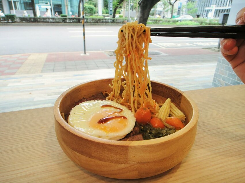 【美食】「6:35 早午餐 台北民生店」炒泡麵、肉蛋吐司,行天宮早午餐推薦、中山區早午餐推薦 附菜單