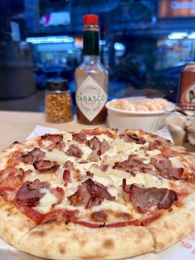 新北。永和︱頂溪站:法式起源的平價美式薄皮披薩Farina Pizza 法里娜披薩︱外帶自取9折