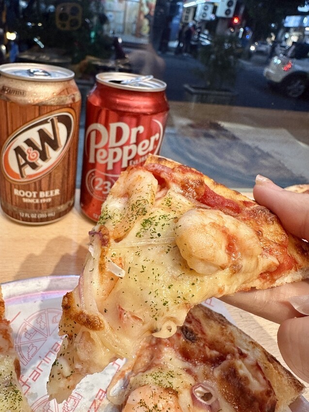 新北。永和︱頂溪站:法式起源的平價美式薄皮披薩Farina Pizza 法里娜披薩︱外帶自取9折