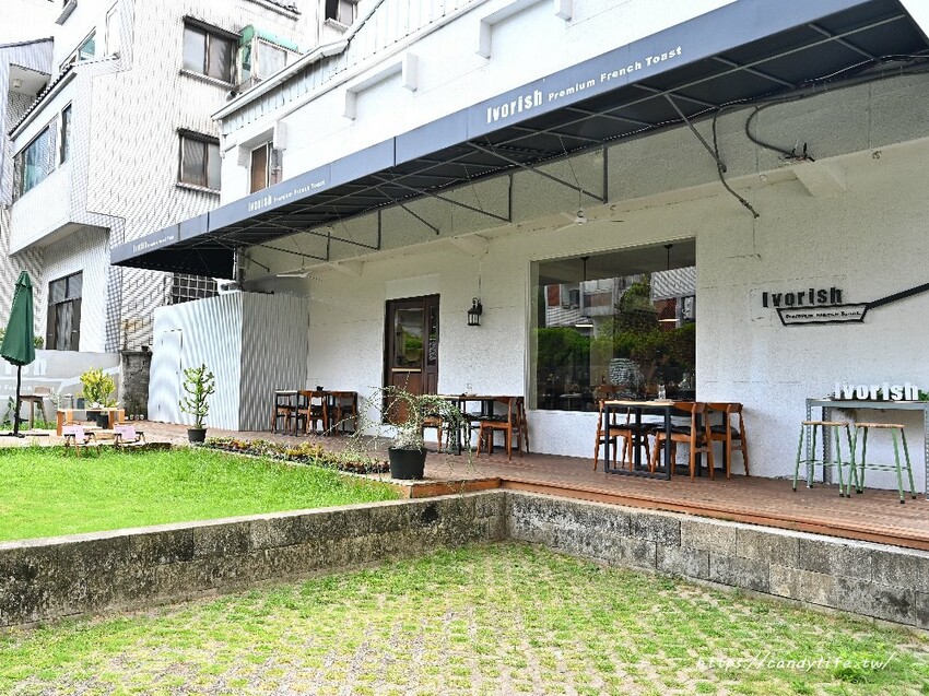 Ivorish東京超人氣法式吐司台中精誠店｜隱身在巷弄中的老宅人氣早午餐店，十週年聯名七三茶堂法式吐司，限量販售～