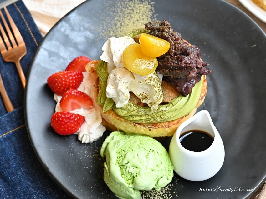 Ivorish東京超人氣法式吐司台中精誠店｜隱身在巷弄中的老宅人氣早午餐店，十週年聯名七三茶堂法式吐司，限量販售～