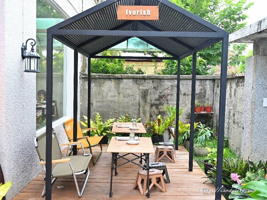 Ivorish東京超人氣法式吐司台中精誠店｜隱身在巷弄中的老宅人氣早午餐店，十週年聯名七三茶堂法式吐司，限量販售～