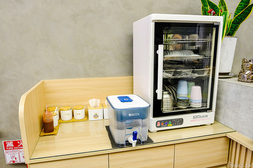 麻油雞腿麵線溫潤不燥,吉日起總鋪師傳傳承手路菜、香Q油飯,澎湃佛跳牆年菜限量推出!