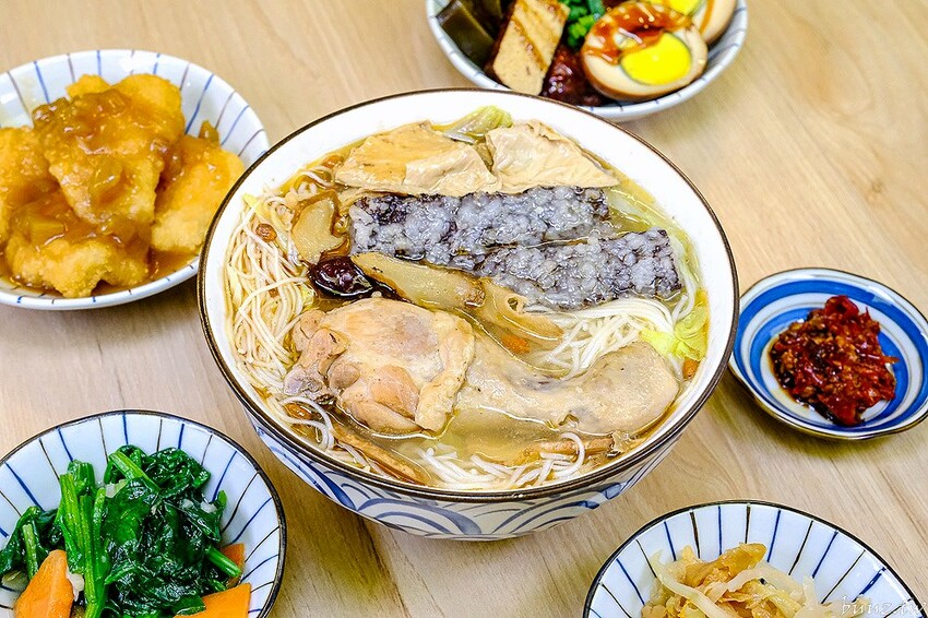 麻油雞腿麵線溫潤不燥,吉日起總鋪師傳傳承手路菜、香Q油飯,澎湃佛跳牆年菜限量推出!