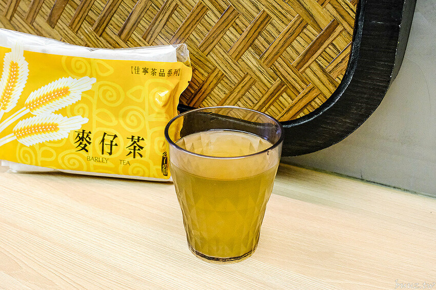 麻油雞腿麵線溫潤不燥,吉日起總鋪師傳傳承手路菜、香Q油飯,澎湃佛跳牆年菜限量推出!