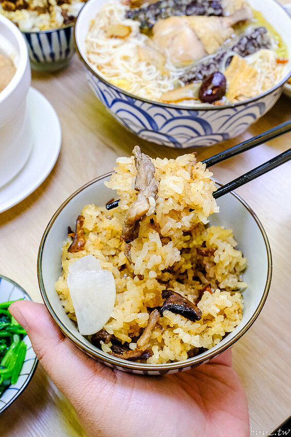 麻油雞腿麵線溫潤不燥,吉日起總鋪師傳傳承手路菜、香Q油飯,澎湃佛跳牆年菜限量推出!