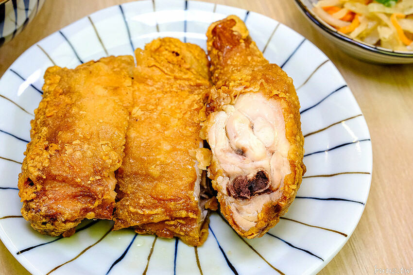 麻油雞腿麵線溫潤不燥,吉日起總鋪師傳傳承手路菜、香Q油飯,澎湃佛跳牆年菜限量推出!