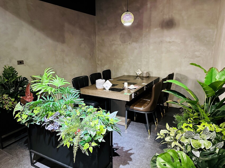 【紅九九個人鴛鴦鍋 松山店】一個人就開吃的麻辣鍋！正宗川味麻辣鍋 x 九宮格雙人套餐，松山區美食推薦！