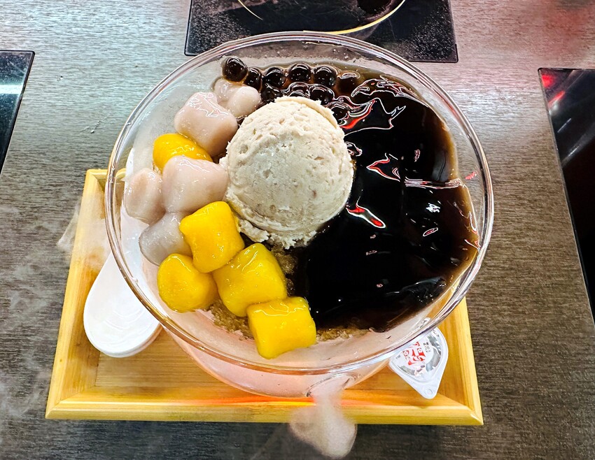 【紅九九個人鴛鴦鍋 松山店】一個人就開吃的麻辣鍋！正宗川味麻辣鍋 x 九宮格雙人套餐，松山區美食推薦！