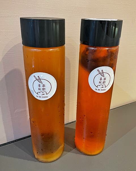 喜樂私廚健康餐盒|鼓山區美食|大推牛排餐盒|再加點炒蛋份量有三倍|11穀米與烤時蔬搭配出健康餐盒|食材料理烹煮皆使用耐熱酪梨油|