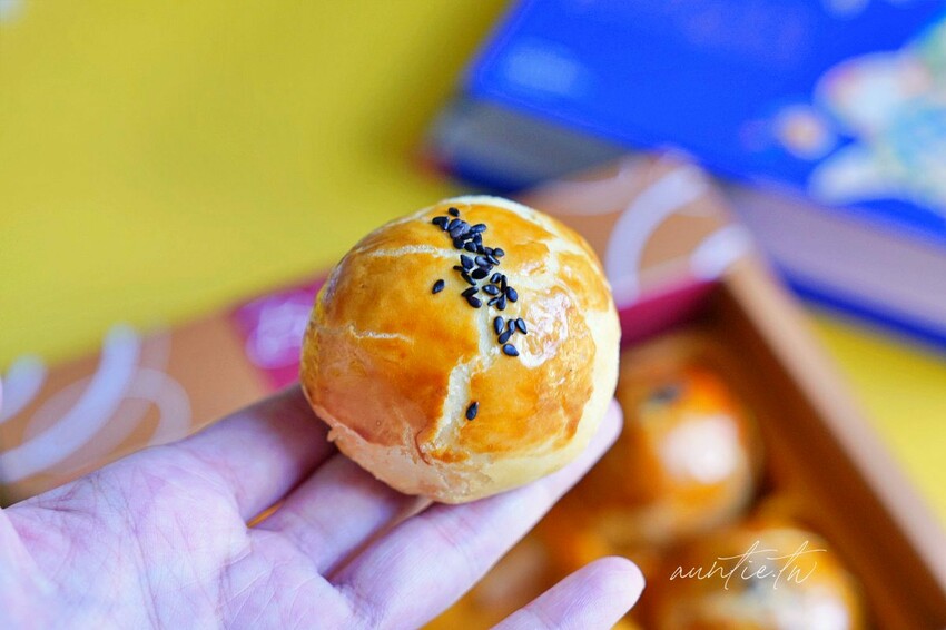 【台中】賴師傅蛋黃酥，只能預約沒有現場購買，隱身住宅區裡的神秘蛋黃酥專賣店