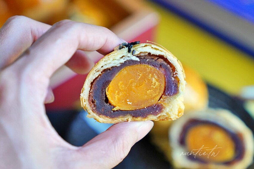 【台中】賴師傅蛋黃酥，只能預約沒有現場購買，隱身住宅區裡的神秘蛋黃酥專賣店