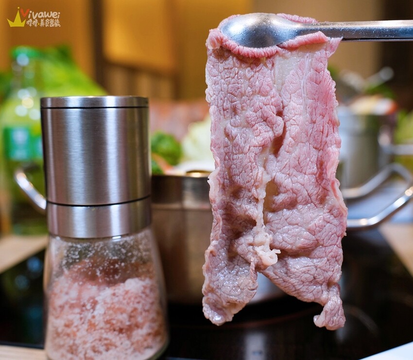 【蟳鮮屋 和牛·海鮮·健康鍋物】藝文特區高質感鍋物~水族箱現撈的活跳跳海鮮~打卡加碼送肉盤誠意十足~