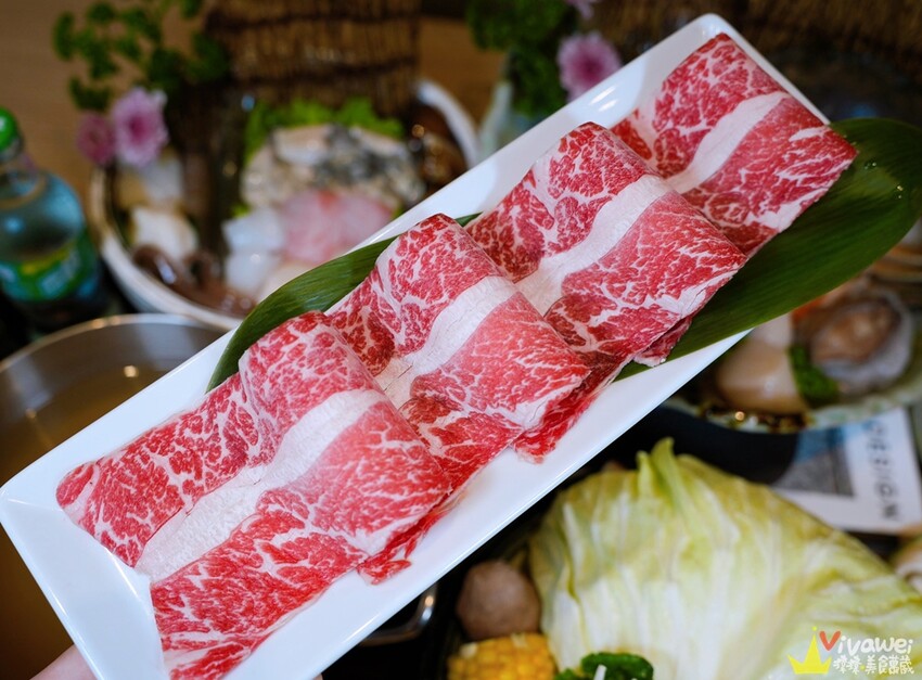 【蟳鮮屋 和牛·海鮮·健康鍋物】藝文特區高質感鍋物~水族箱現撈的活跳跳海鮮~打卡加碼送肉盤誠意十足~