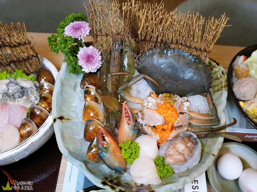 【蟳鮮屋 和牛·海鮮·健康鍋物】藝文特區高質感鍋物~水族箱現撈的活跳跳海鮮~打卡加碼送肉盤誠意十足~