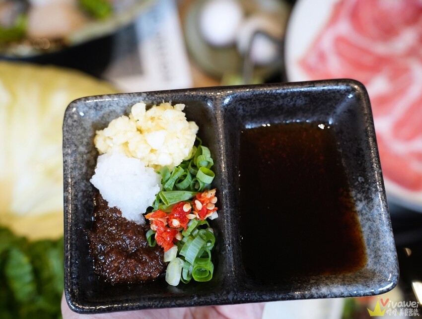 【蟳鮮屋 和牛·海鮮·健康鍋物】藝文特區高質感鍋物~水族箱現撈的活跳跳海鮮~打卡加碼送肉盤誠意十足~