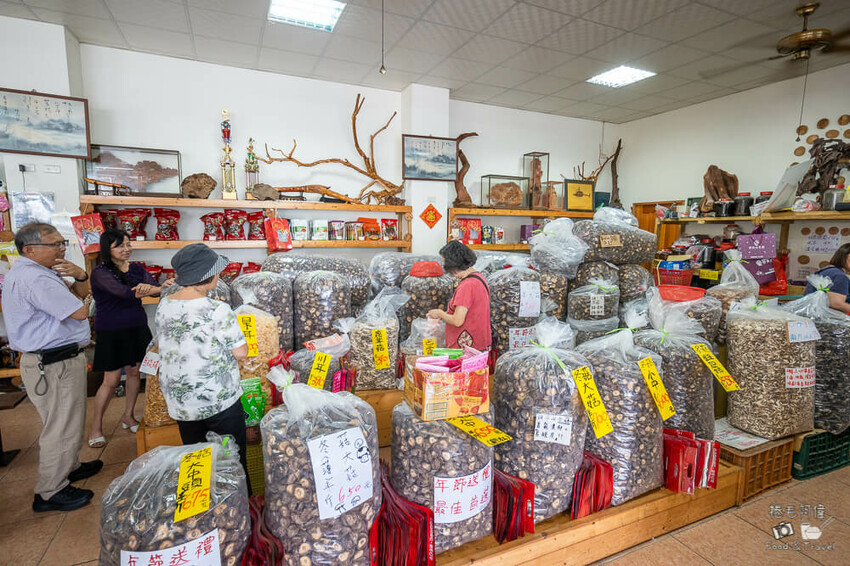 台中市新社區頭嵙山香菇 | 台中美食大推這間新社平價餐廳!招牌烤菇美味不輸雞排~