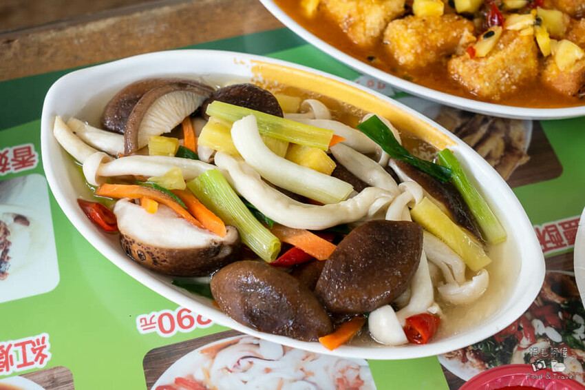 台中市新社區頭嵙山香菇 | 台中美食大推這間新社平價餐廳!招牌烤菇美味不輸雞排~