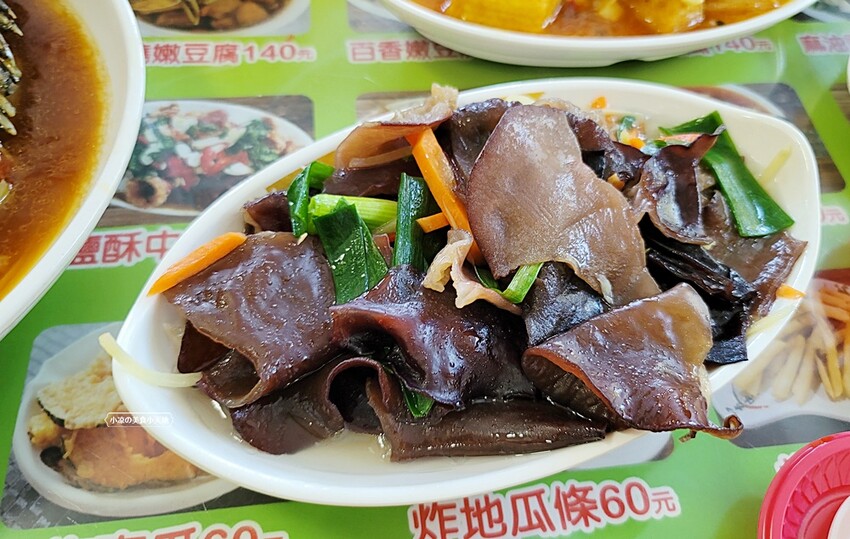 在地達人帶路！！Google 評論4.7高評價，新社必吃香菇大餐、還有熱炒類也不能錯過唷！！