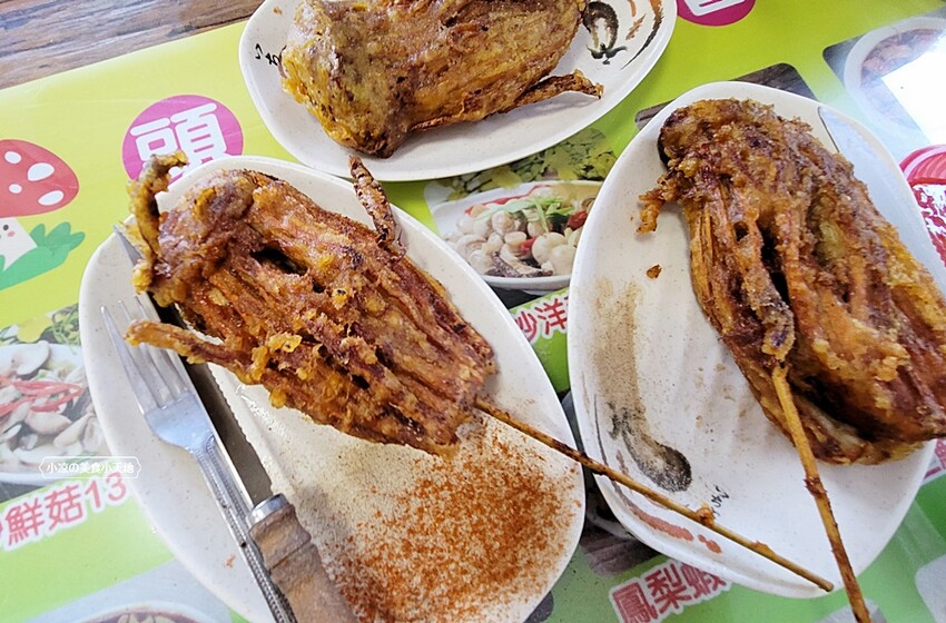 在地達人帶路！！Google 評論4.7高評價，新社必吃香菇大餐、還有熱炒類也不能錯過唷！！