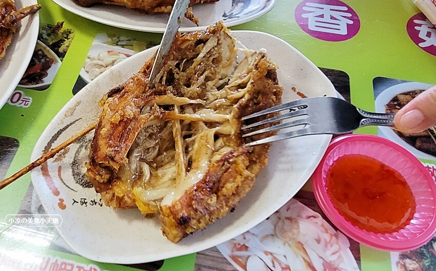 在地達人帶路！！Google 評論4.7高評價，新社必吃香菇大餐、還有熱炒類也不能錯過唷！！