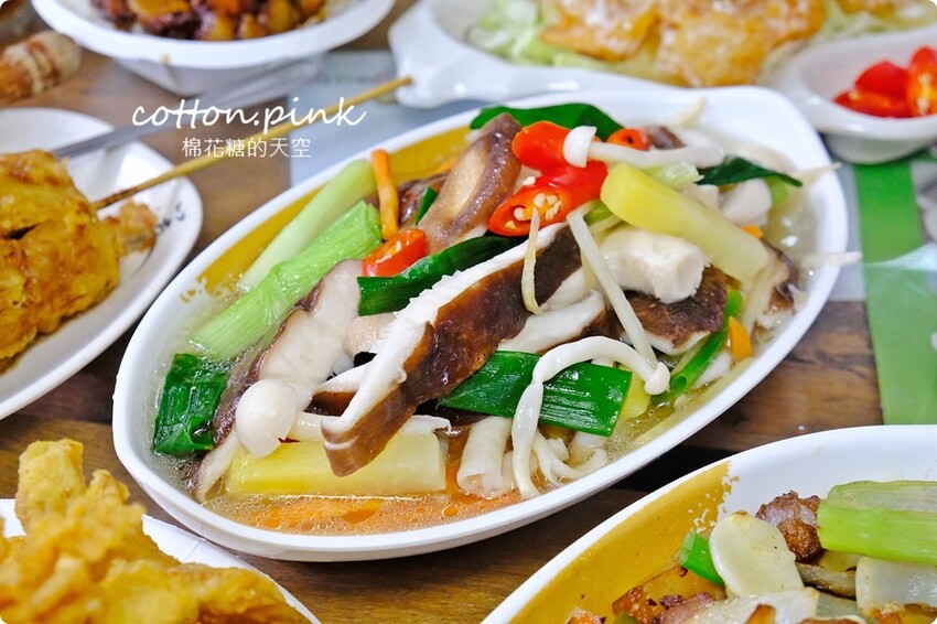 台中新社必吃推薦-頭嵙山香菇,菜單滿滿菇料理!熱炒美食也大推! - 棉花糖的天空