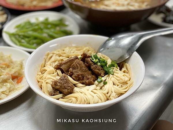 2022鳳山宵夜推薦 鳳山宵夜街 鳳山中山路宵夜 港都牛肉麵 鳳山牛肉麵推薦 鳳山牛肉麵菜單
