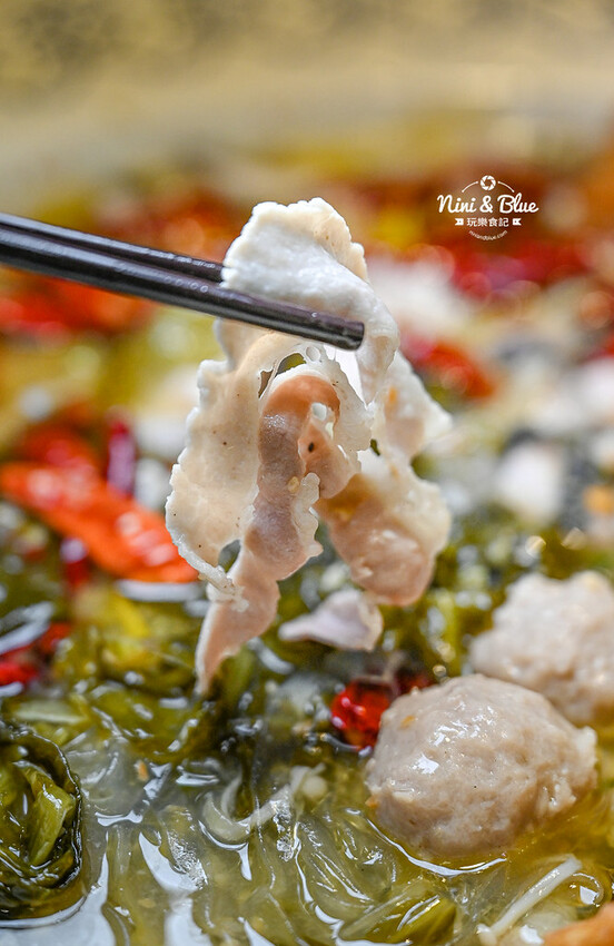 刁民酸菜魚第3家分店就在台中公益路，南屯宵夜美食新選擇 -妮妮布魯