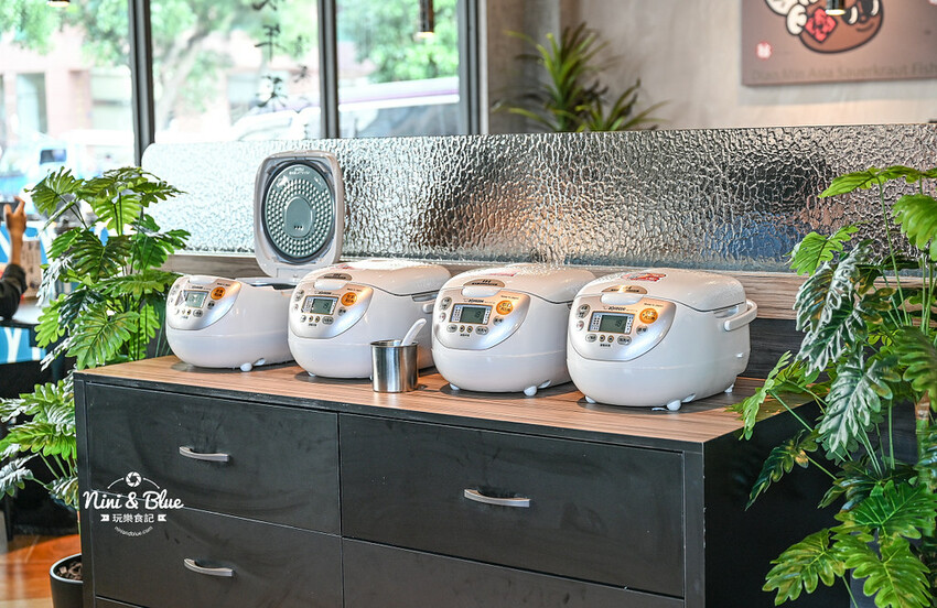 刁民酸菜魚第3家分店就在台中公益路，南屯宵夜美食新選擇 -妮妮布魯