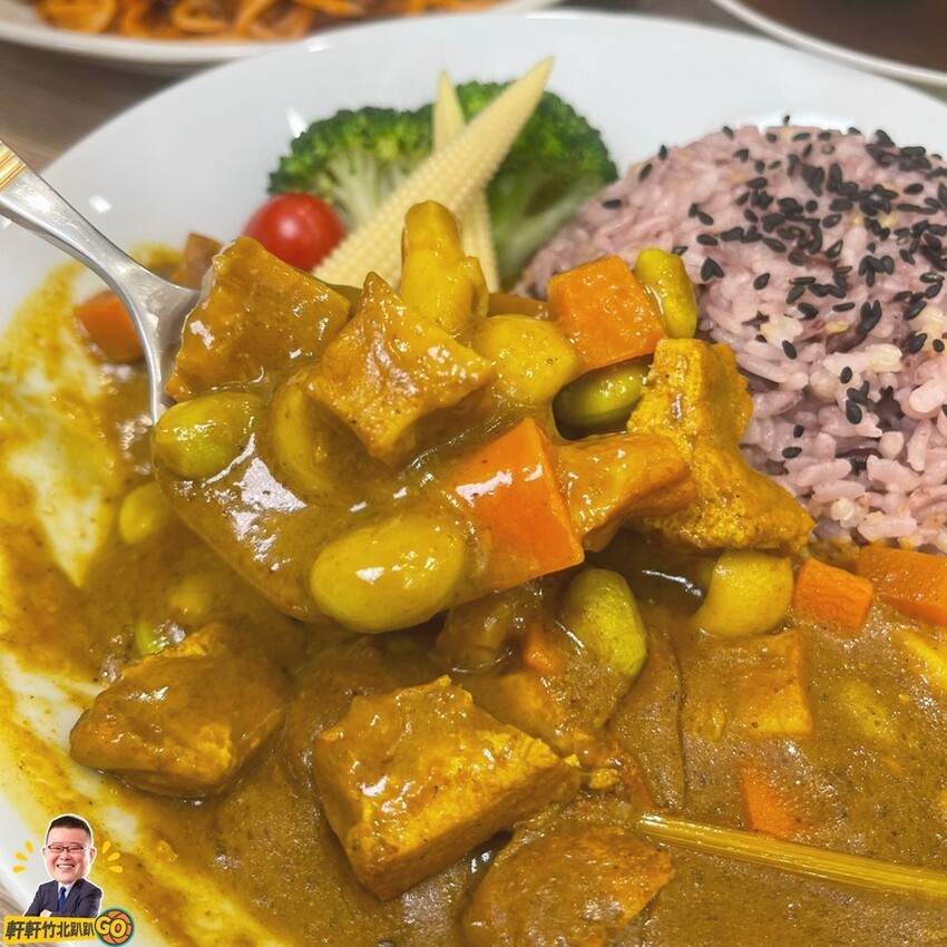 別有洞天的城市小秘境!師父們精心製作一道道美味的料理