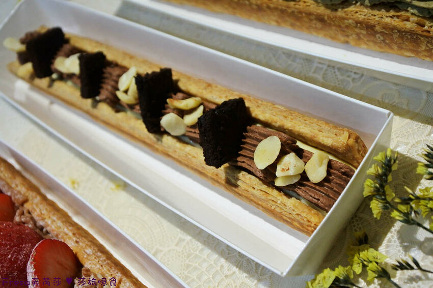 台南甜點【白面酥生 法式千層脆片】草莓限定!薄脆餅香的千層法夾超美藝術甜點.鬆脆茶香的法式千層脆片伴手禮│赤崁樓│中西區美食 - Fresa芙芮莎♥莎旅憶食