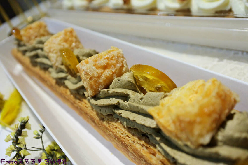 台南甜點【白面酥生 法式千層脆片】草莓限定!薄脆餅香的千層法夾超美藝術甜點.鬆脆茶香的法式千層脆片伴手禮│赤崁樓│中西區美食 - Fresa芙芮莎♥莎旅憶食