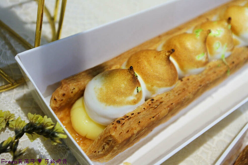 台南甜點【白面酥生 法式千層脆片】草莓限定!薄脆餅香的千層法夾超美藝術甜點.鬆脆茶香的法式千層脆片伴手禮│赤崁樓│中西區美食 - Fresa芙芮莎♥莎旅憶食